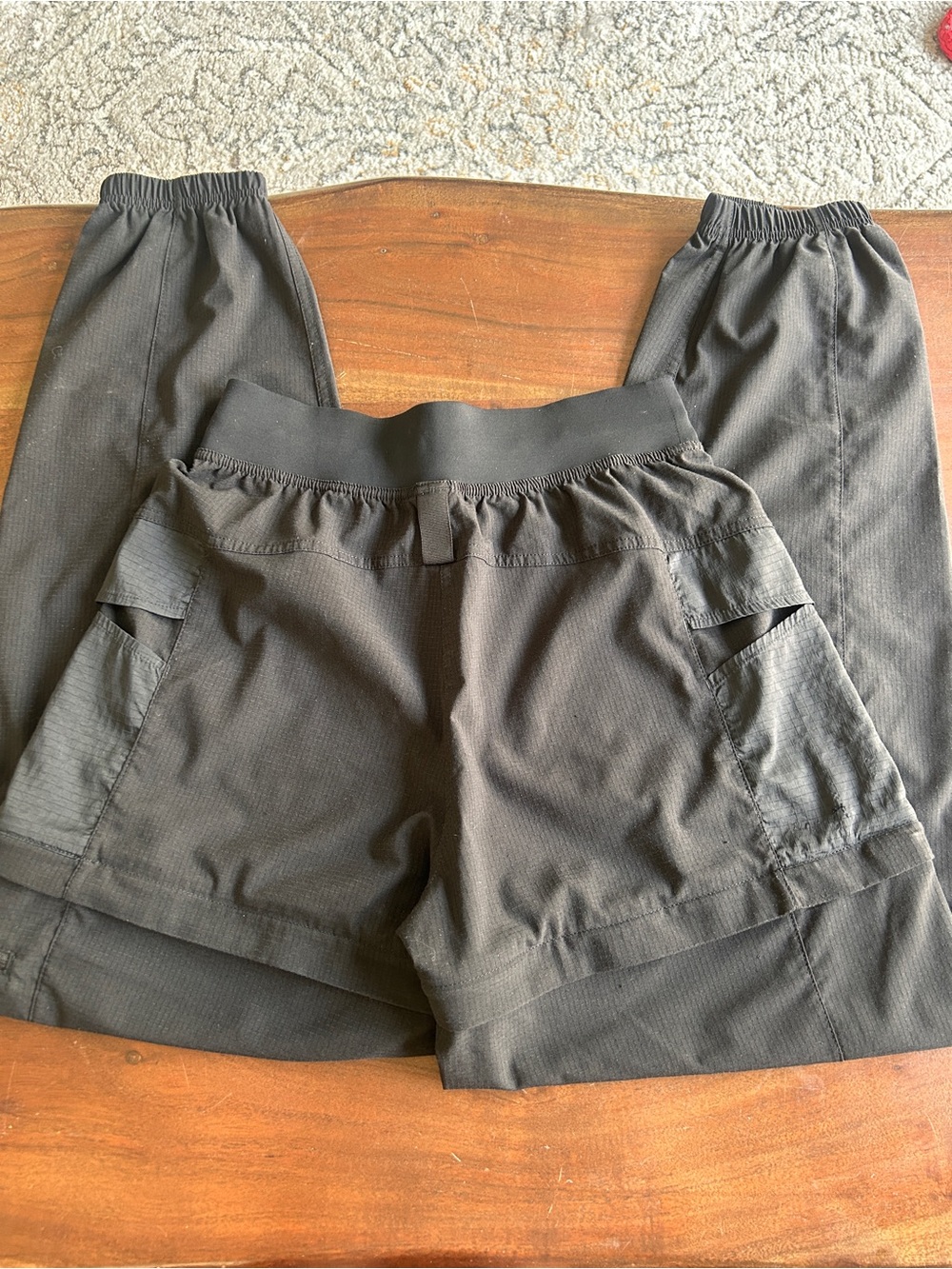 Lululemon Convertible High-Rise Hiking Jogger *WovenAir • Black • Size 4 - Picture 12 of 14